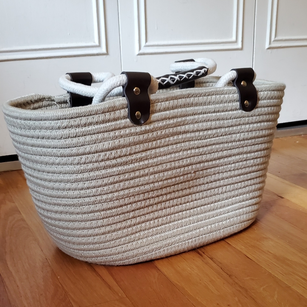 Woven handbag